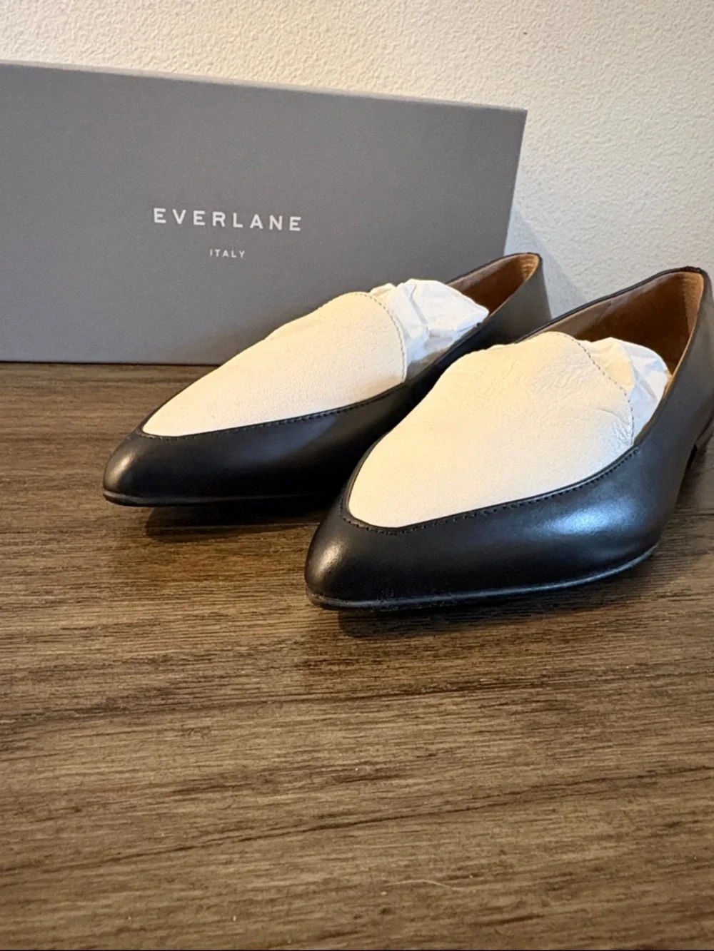 NIB [Everlane] Pointed Toe Italian Leather Black/White Flats Women’s 8.5 - Picture 8 of 15